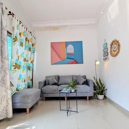 Homey Guesthouse Kertajaya Сурабая Екстер'єр фото