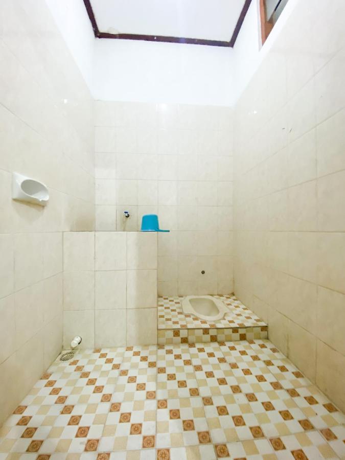 Homey Guesthouse Kertajaya Сурабая Екстер'єр фото