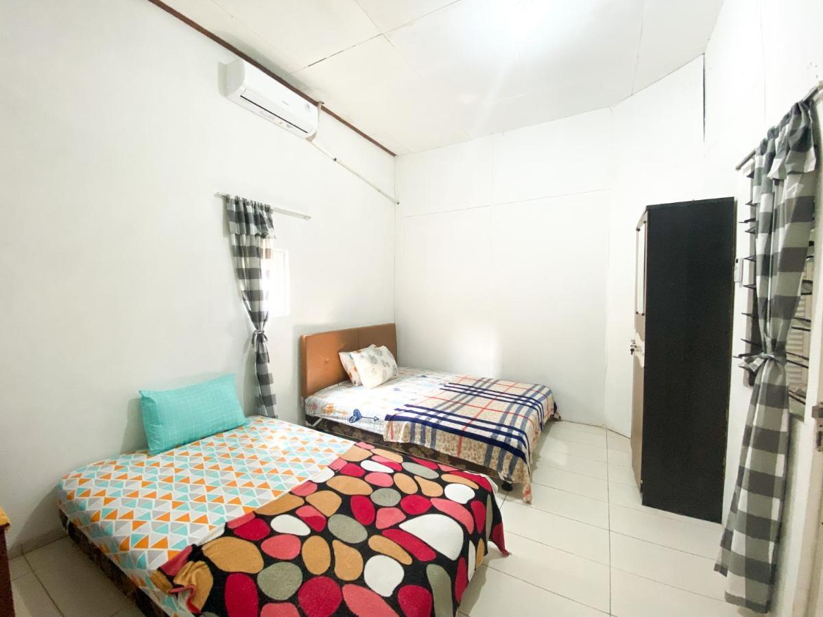 Homey Guesthouse Kertajaya Сурабая Екстер'єр фото