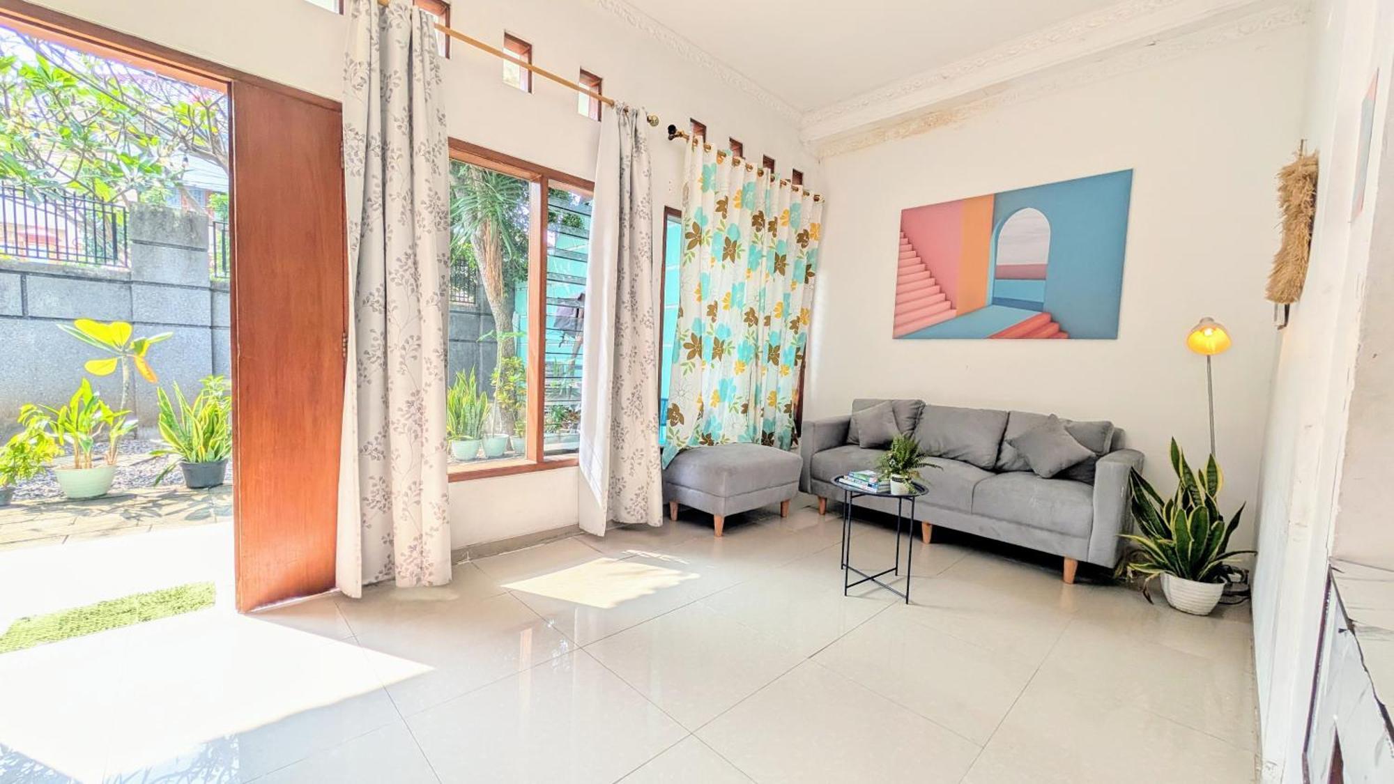 Homey Guesthouse Kertajaya Сурабая Екстер'єр фото